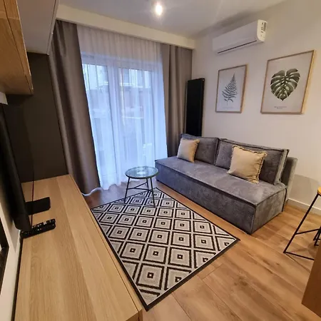 Mala Poleska - Przytulny Z Ogrodkiem アパート