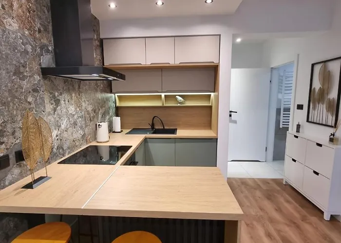 Mala Poleska - Przytulny Z Ogrodkiem צ'סטוצ'ובה