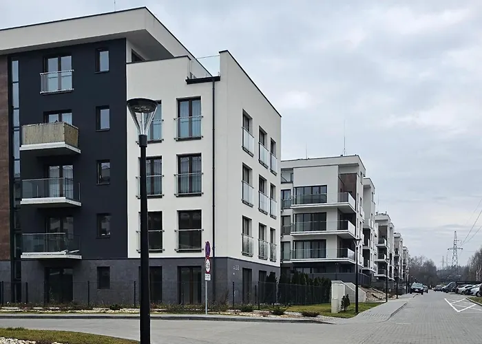 Mala Poleska - Przytulny Z Ogrodkiem צ'סטוצ'ובה